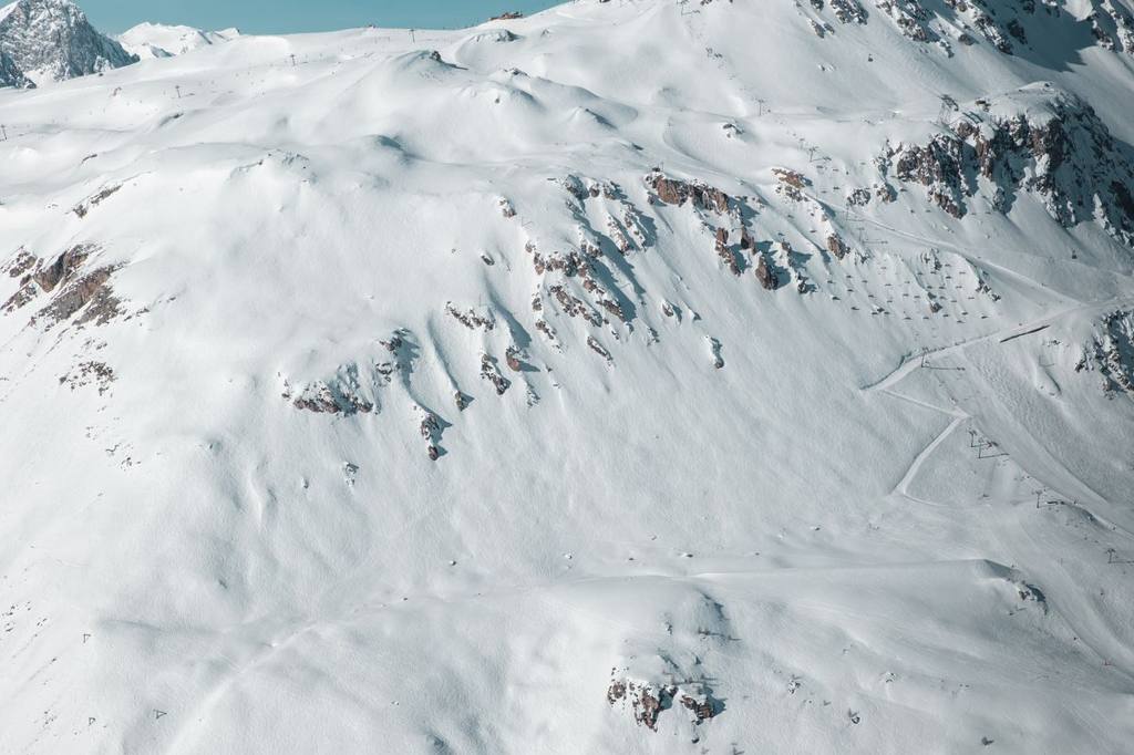 Paragliding over the Val d'Isère domain